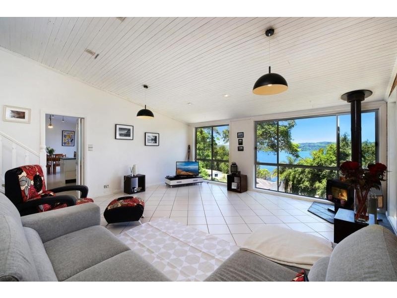 135 Broadwater Drive, Saratoga NSW 2251