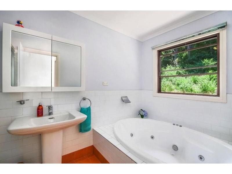 135 Broadwater Drive, Saratoga NSW 2251