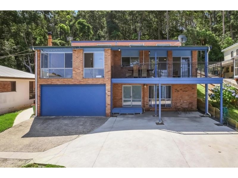 135 Broadwater Drive, Saratoga NSW 2251