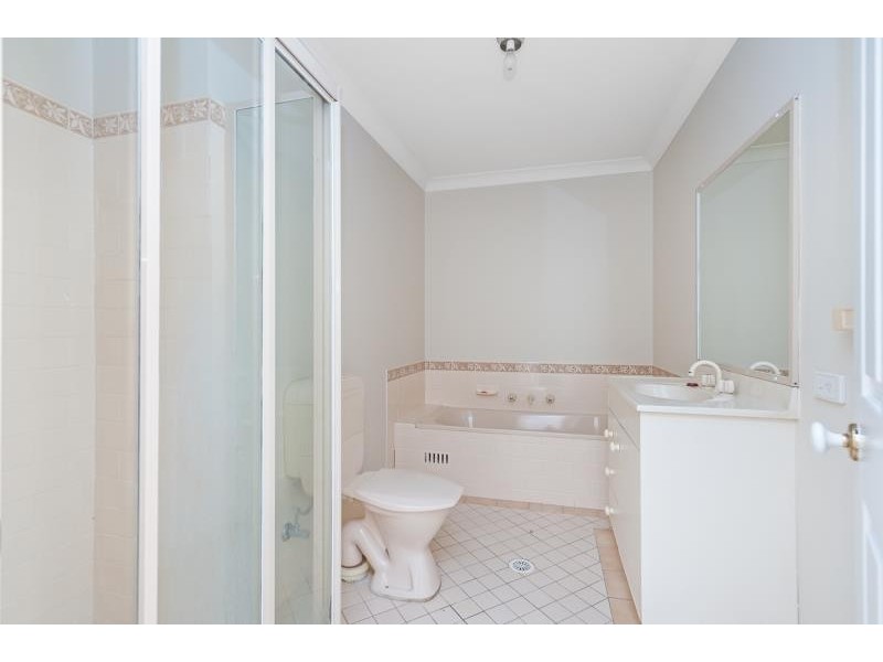 15b Woodbury Park Drive, Tuggerah NSW 2259