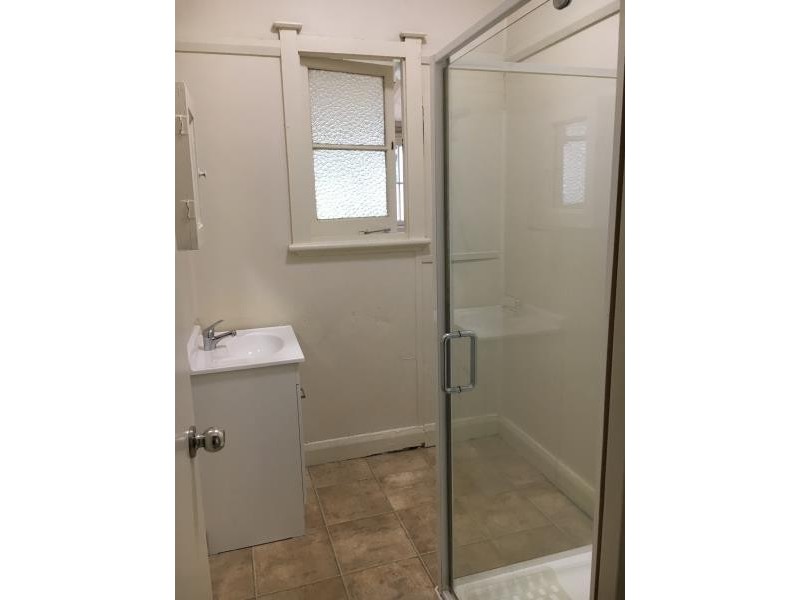 393 Mann, Gosford NSW 2250