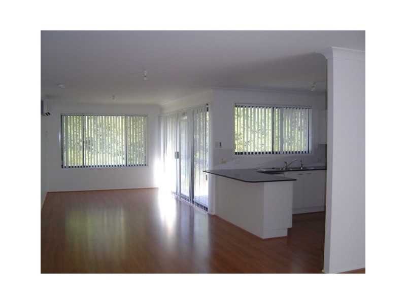 11 Norman Hunter Close, Kincumber NSW 2251