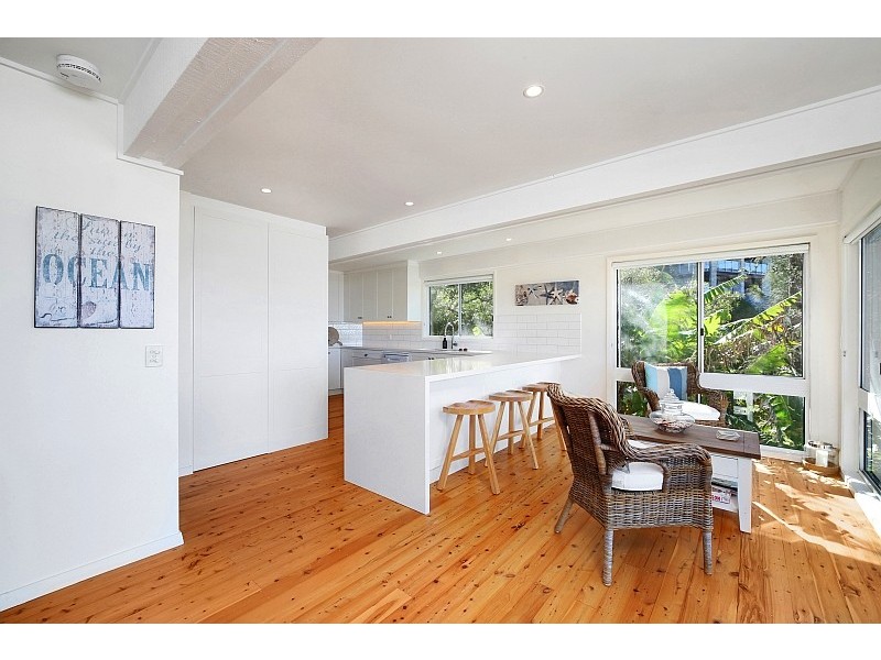 4 Austral Ave, Avoca Beach NSW 2251