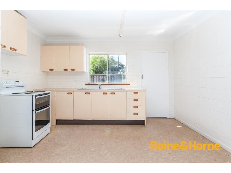 1/3 Bias Avenue, Bateau Bay NSW 2261