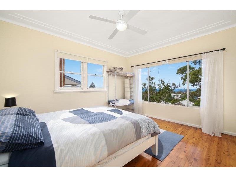 5 Elgata Avenue, North Avoca NSW 2260