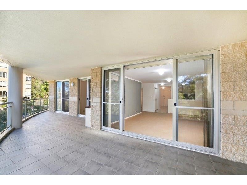 323/80 John Whiteway Drive, Gosford NSW 2250