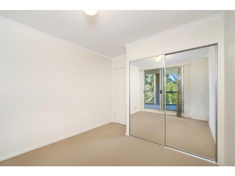 323/80 John Whiteway Drive, Gosford NSW 2250