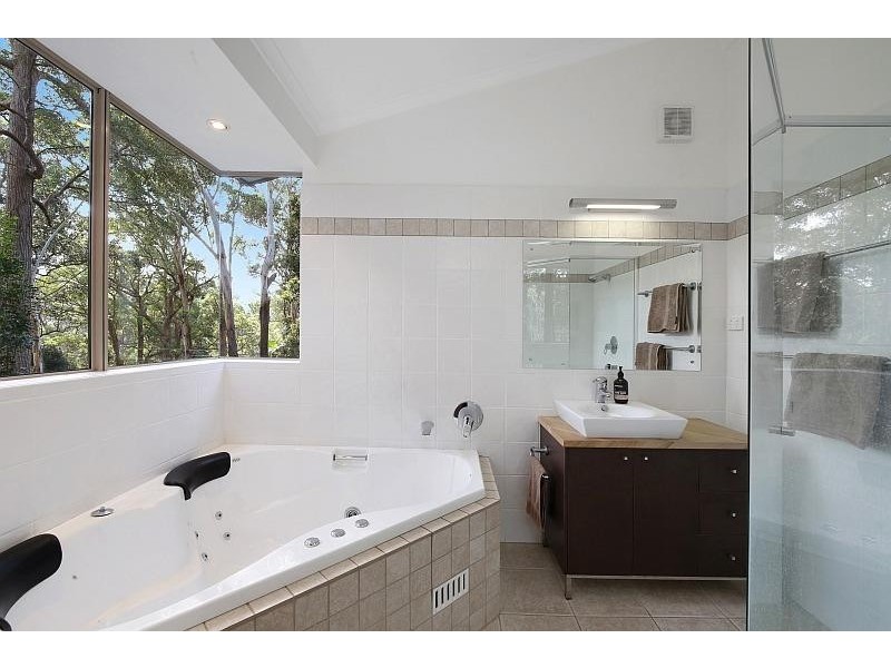 17d Peel Street, Avoca Beach NSW 2251