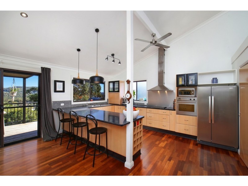 21 Lowanna Ave, Forresters Beach NSW 2260