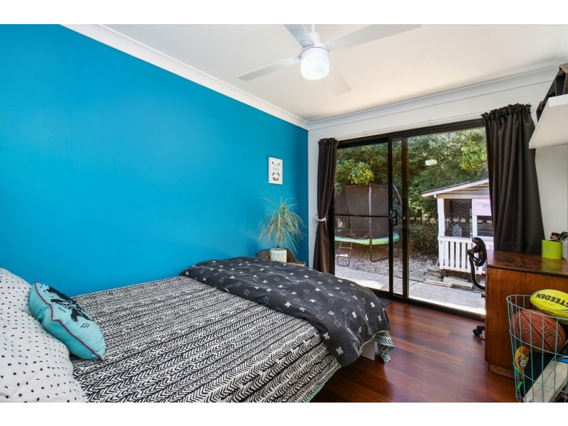 21 Lowanna Ave, Forresters Beach NSW 2260