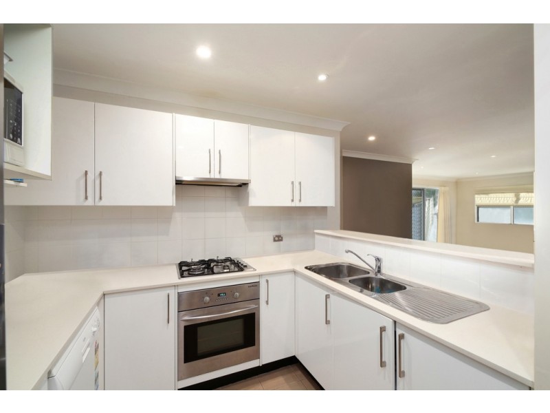 2/13-15 Moore Street, West Gosford NSW 2250