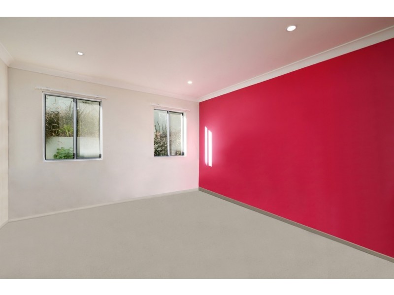 2/13-15 Moore Street, West Gosford NSW 2250