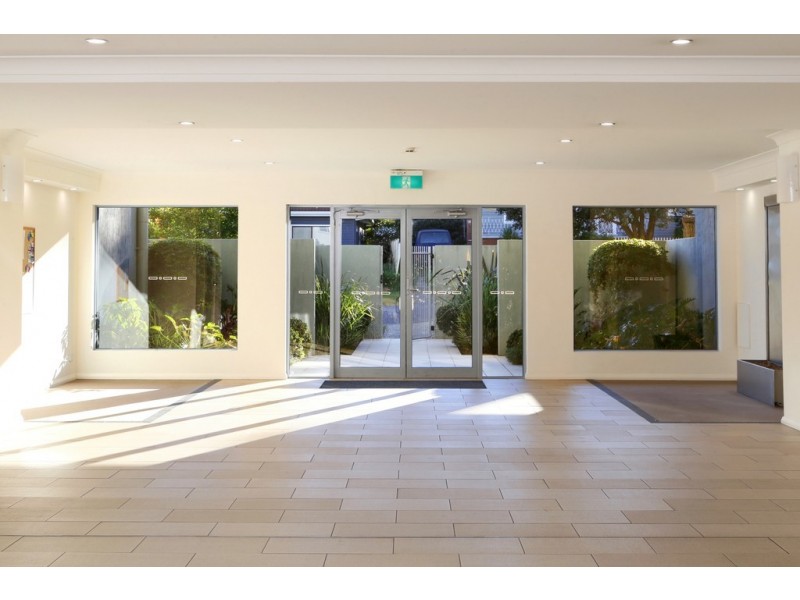 2/13-15 Moore Street, West Gosford NSW 2250