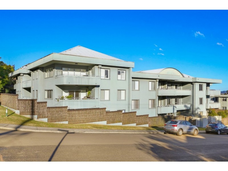 2/13-15 Moore Street, West Gosford NSW 2250