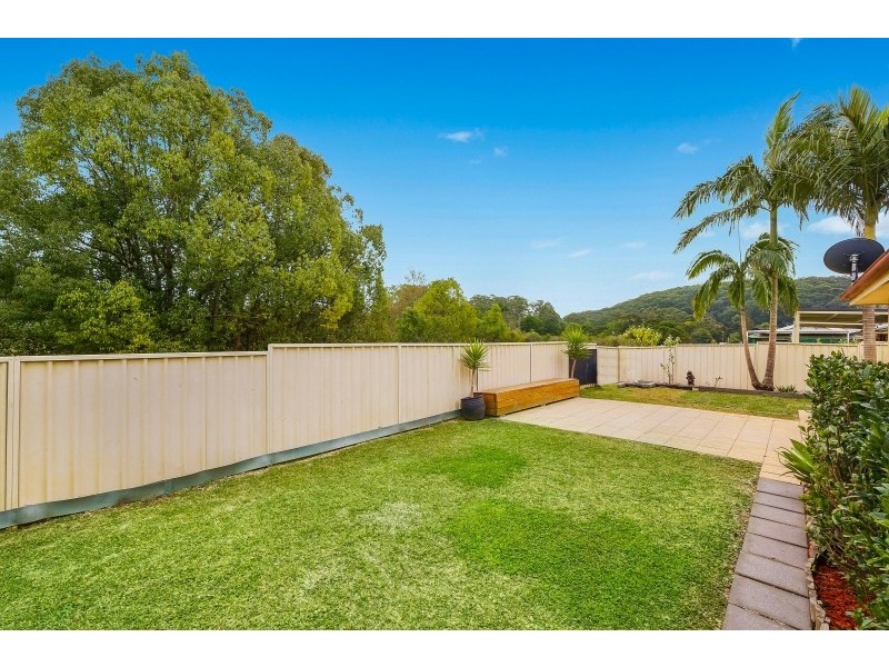 16b Coraki Cl, Ourimbah NSW 2258