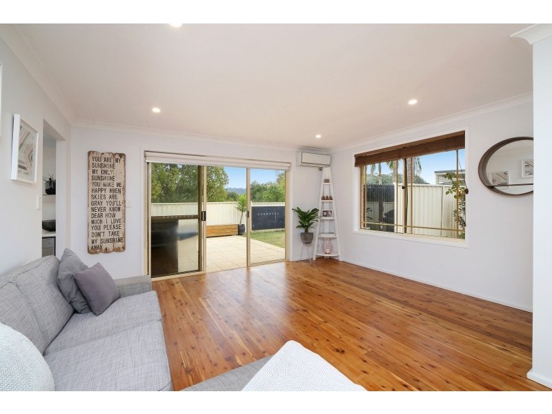 16b Coraki Cl, Ourimbah NSW 2258