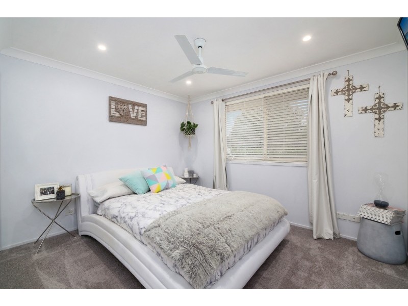 16b Coraki Cl, Ourimbah NSW 2258