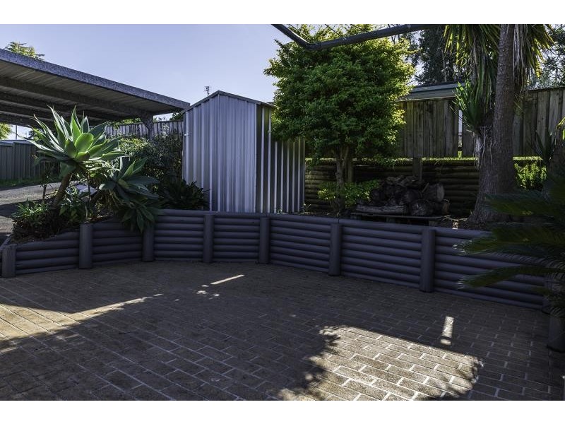 4 Glencoe Avenue, Wyoming NSW 2250