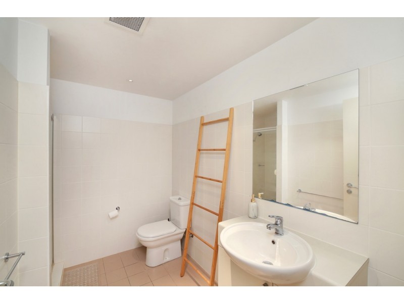 403/80 John Whiteway Drive, Gosford NSW 2250