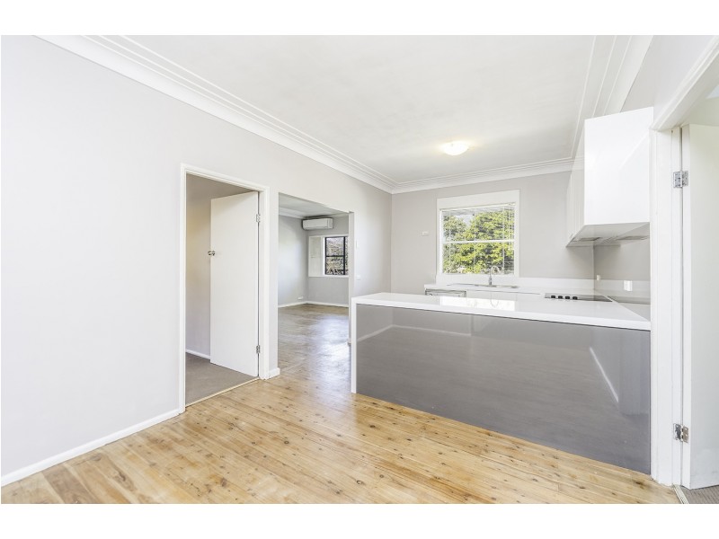 4 Glencoe Avenue, Wyoming NSW 2250