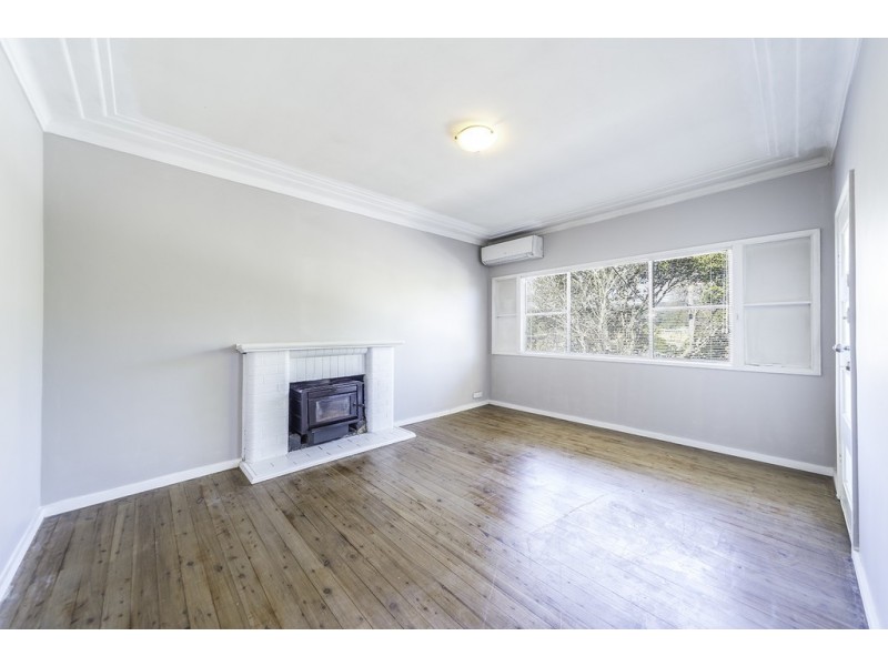 4 Glencoe Avenue, Wyoming NSW 2250