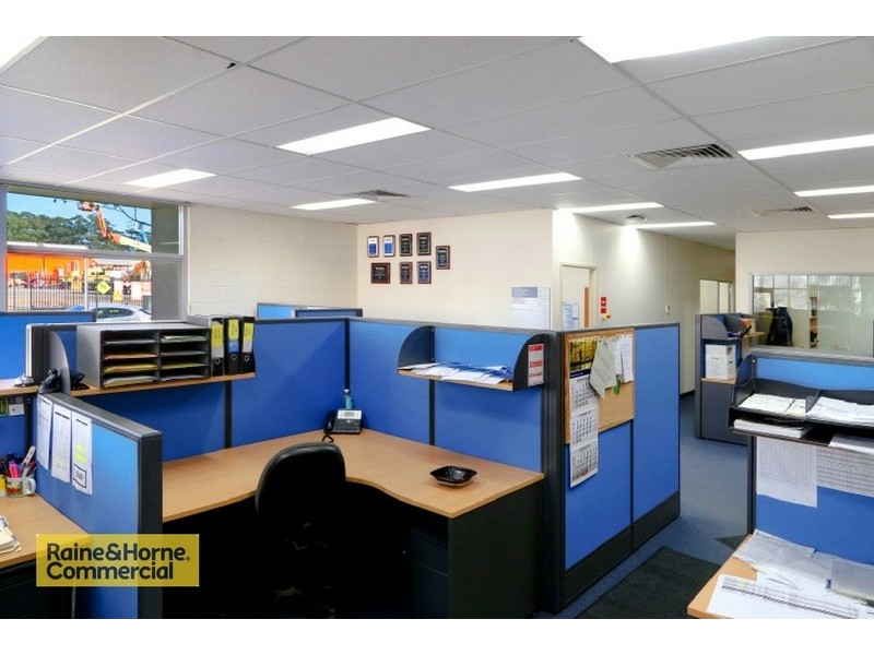 8 Hereford Street, Berkeley Vale NSW 2261