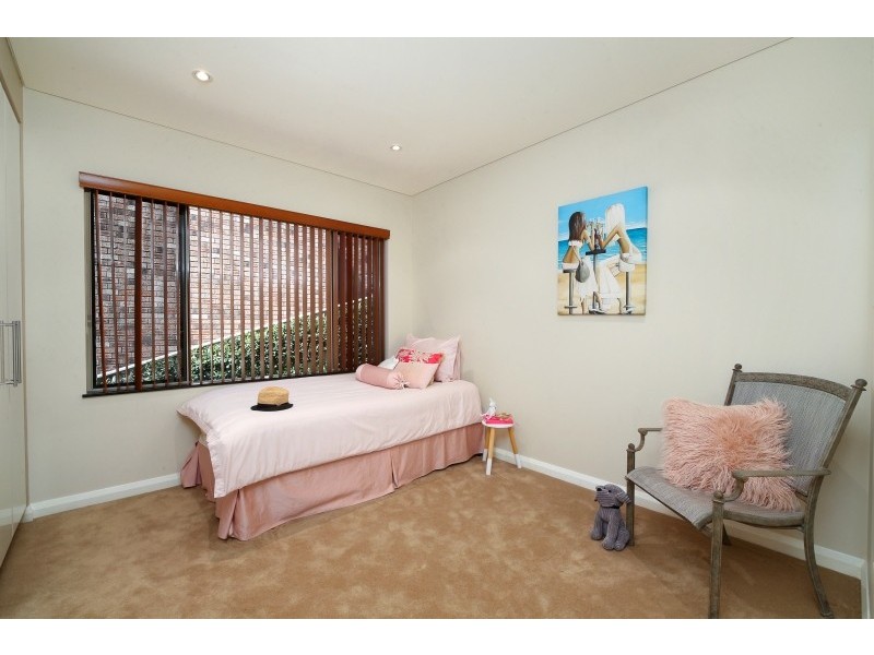 2/19 Grosvenor Road, Terrigal NSW 2260