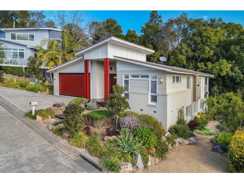 2/31 Karani Ave, Avoca Beach NSW 2251
