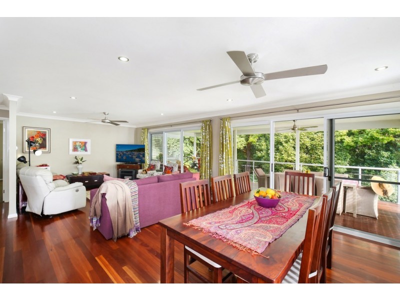 2/31 Karani Ave, Avoca Beach NSW 2251