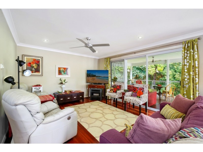 2/31 Karani Ave, Avoca Beach NSW 2251