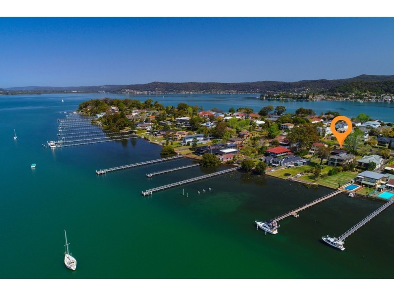 87 Albany Street, Point Frederick NSW 2250