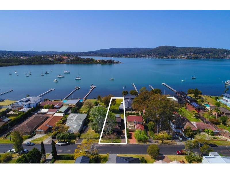 87 Albany Street, Point Frederick NSW 2250