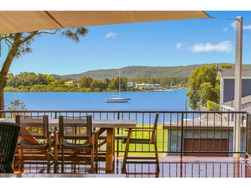 87 Albany Street, Point Frederick NSW 2250