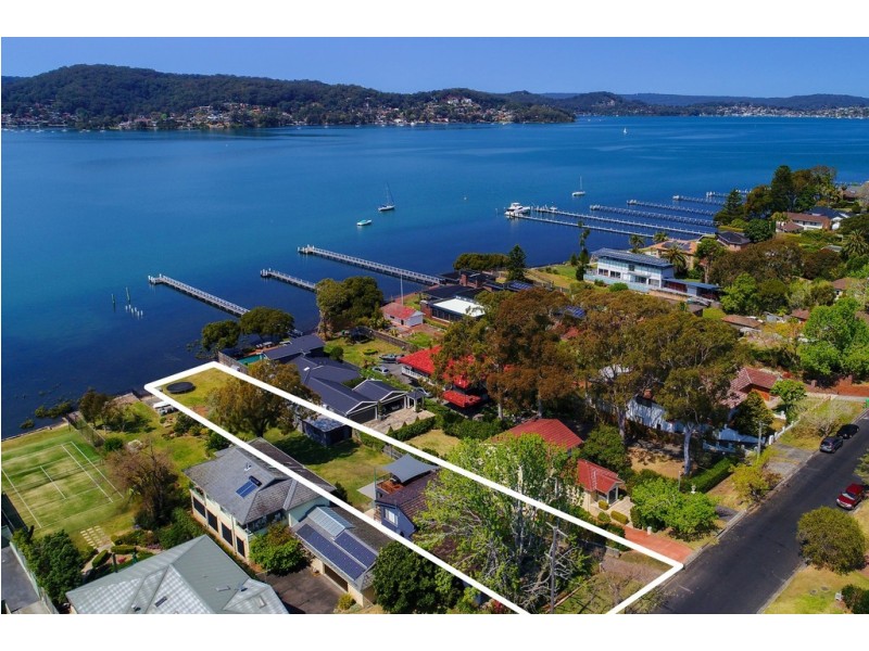 87 Albany Street, Point Frederick NSW 2250