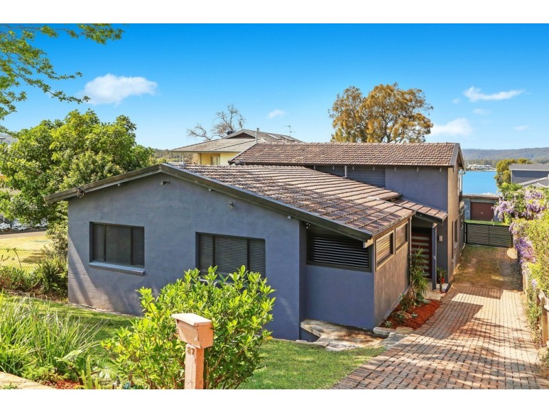 87 Albany Street, Point Frederick NSW 2250