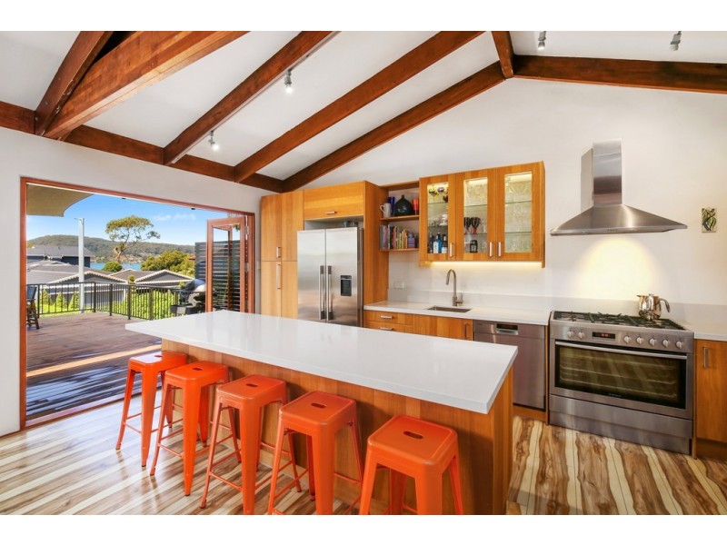 87 Albany Street, Point Frederick NSW 2250