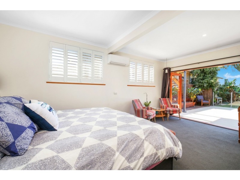 87 Albany Street, Point Frederick NSW 2250