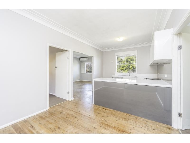 4 Glencoe Avenue, Wyoming NSW 2250