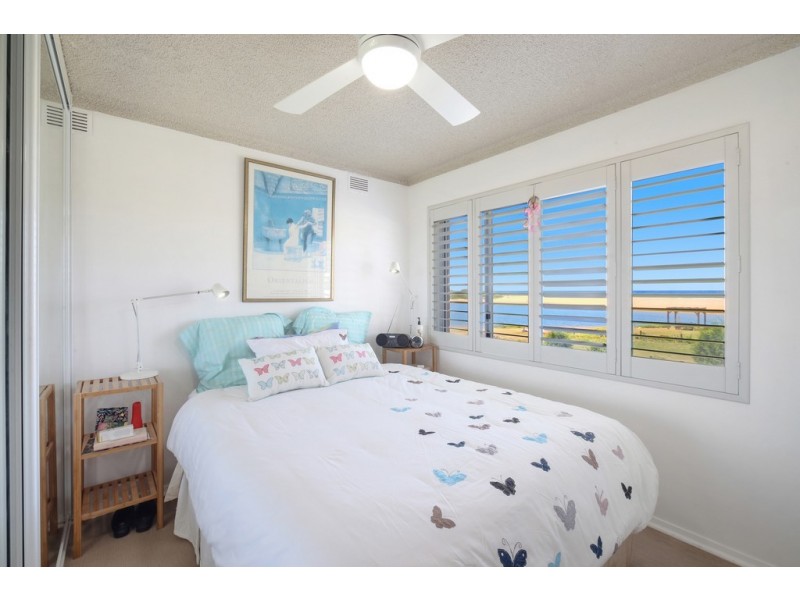 3/9 Ficus Avenue, Avoca Beach NSW 2251