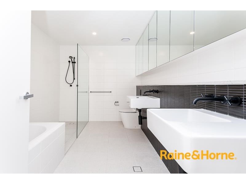 502/6 Pine Tree Lane, Terrigal NSW 2260
