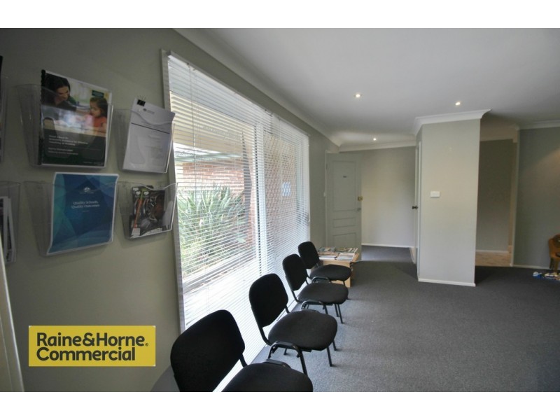 4 Chetwynd Rd, Erina NSW 2250