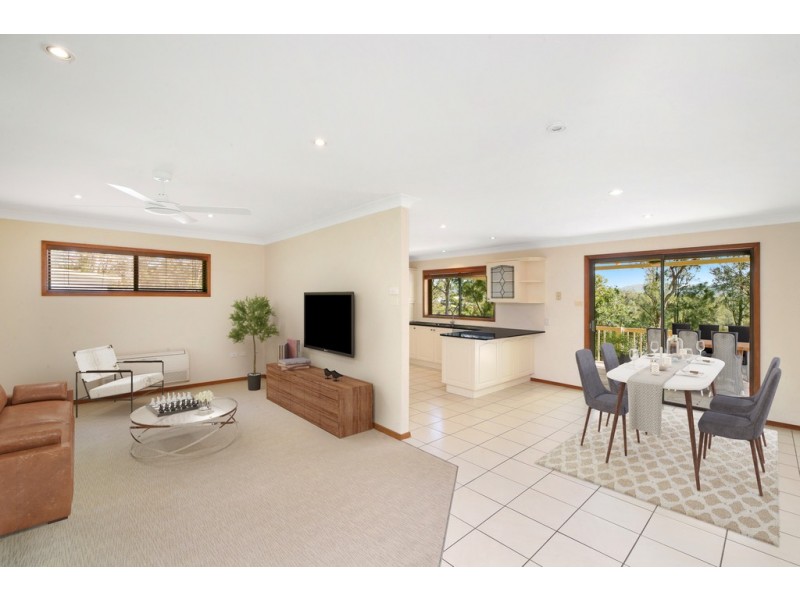 112 Lake Shore Drive, North Avoca NSW 2260