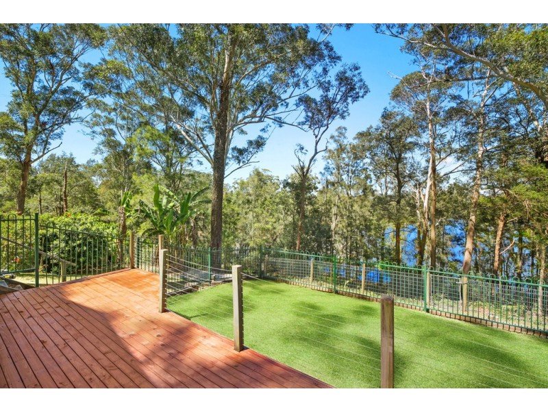 112 Lake Shore Drive, North Avoca NSW 2260