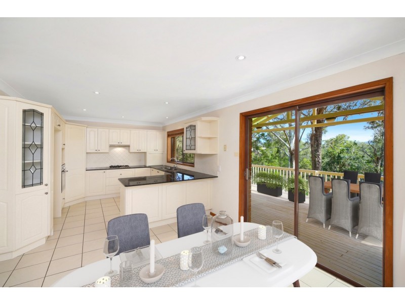 112 Lake Shore Drive, North Avoca NSW 2260