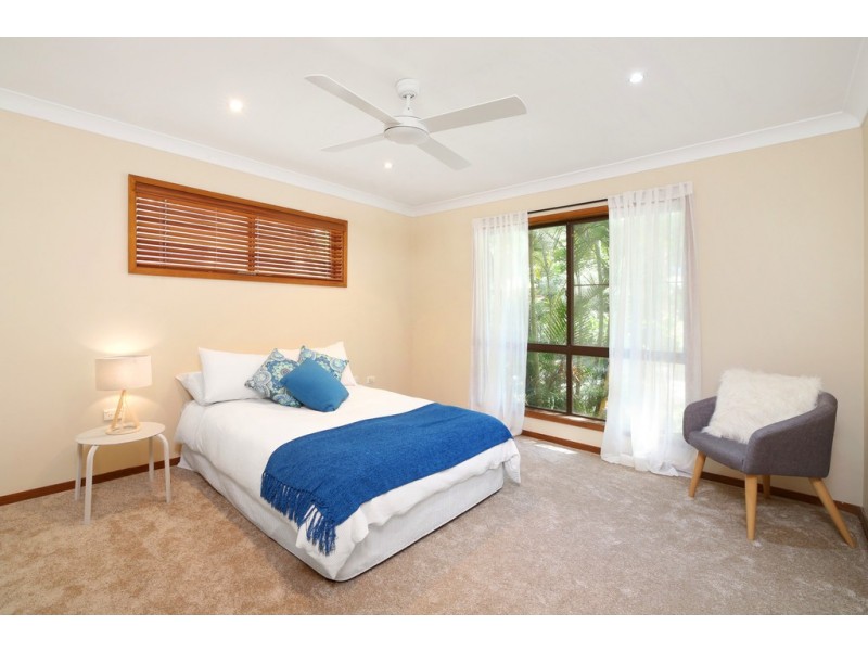 112 Lake Shore Drive, North Avoca NSW 2260