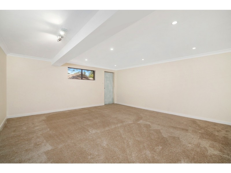 112 Lake Shore Drive, North Avoca NSW 2260