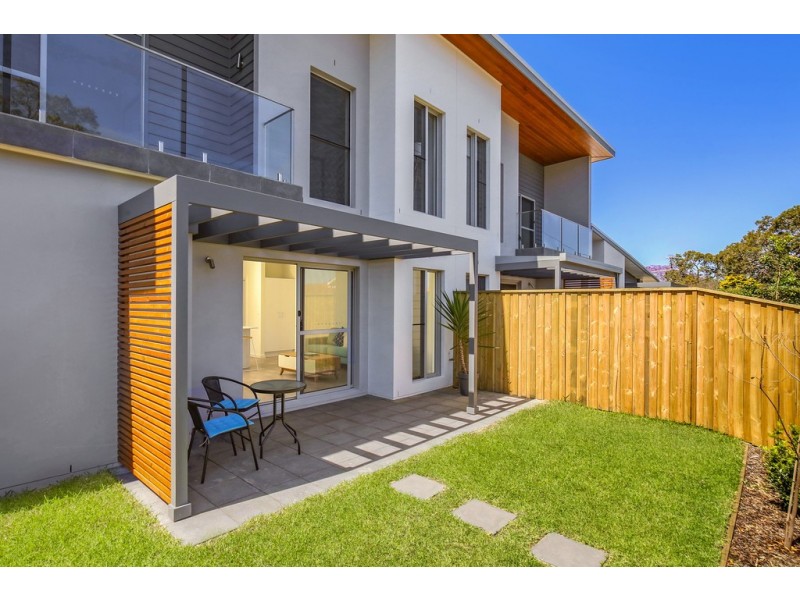 2/3 Britannia Street, Umina Beach NSW 2257