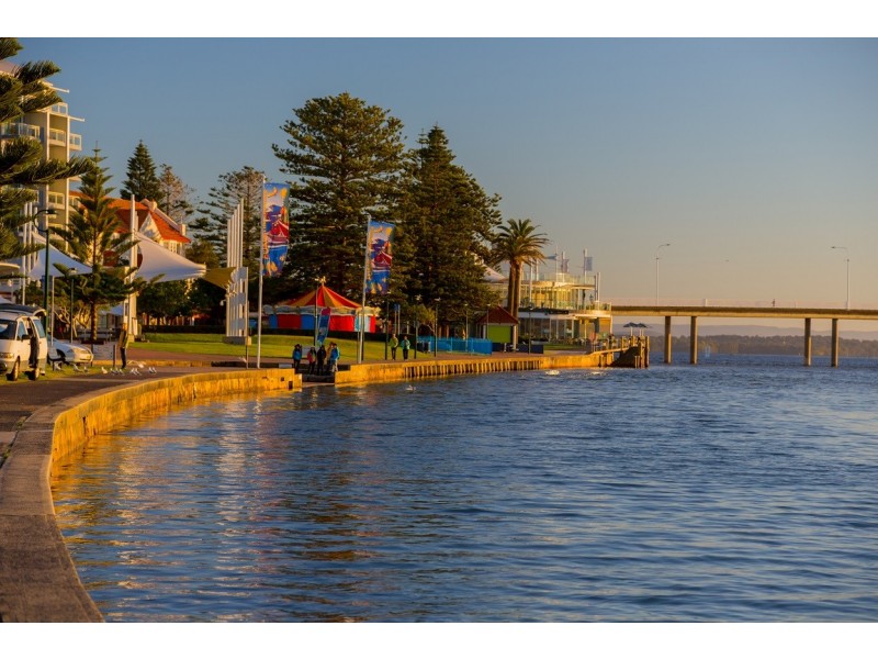 20 Oakland Avenue, The Entrance NSW 2261