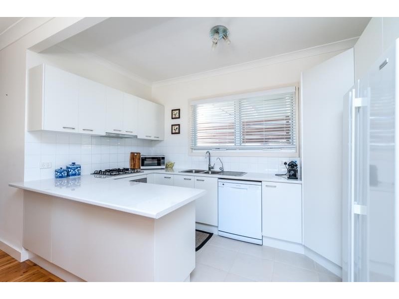 1 Nerissa Road, Erina NSW 2250