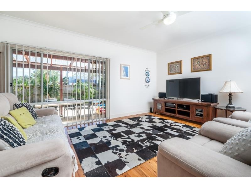 1 Nerissa Road, Erina NSW 2250